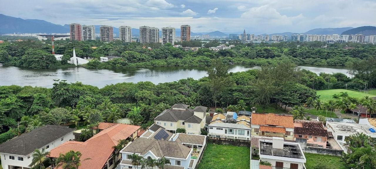 Barra Lucio Golden Coast Apartemen